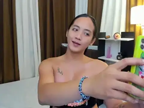 URHottestAngel online show from 25, 11, 2025