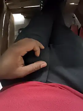 Snapshot of blackyporiki chatting on 13, 9, 2025 blackyporiki online show from 13, 9, 2025