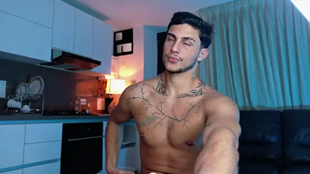 LeoCavalli  online show from 9, 10, 2025