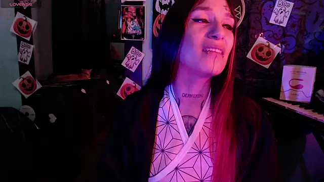 Snapshot of lilithword chatting on 27, 10, 2025 lilithword online show from 27, 10, 2025