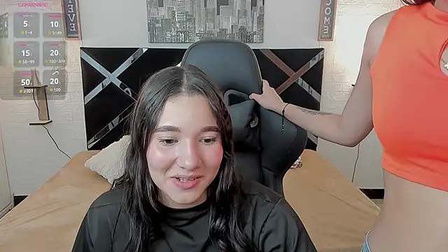 iamCharlotte19 online show from 4, 11, 2025