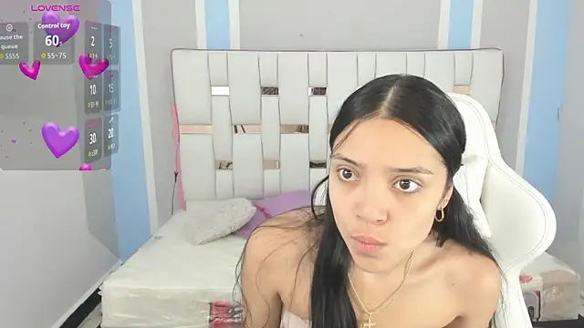 iamCharlotte19 online show from 17, 11, 2025