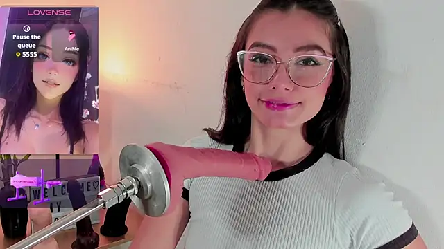 valentinna montess online show from 4, 11, 2025