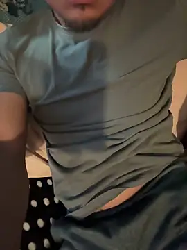 Snapshot of juniorl1 chatting on 17, 12, 2025 juniorl1 online show from 17, 12, 2025