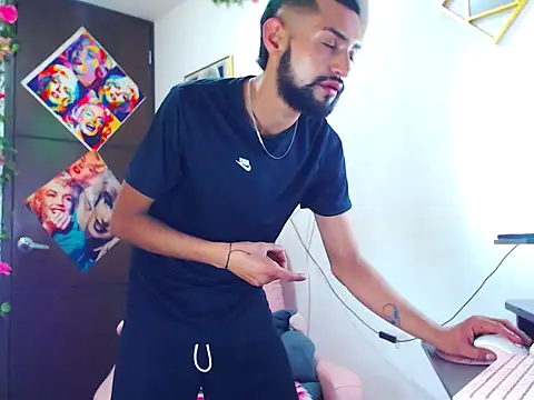 Snapshot of boybunnyerotic chatting on 25, 9, 2025 boybunnyerotic online show from 25, 9, 2025