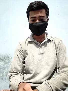 GirlsCrush  online show from 12, 11, 2025