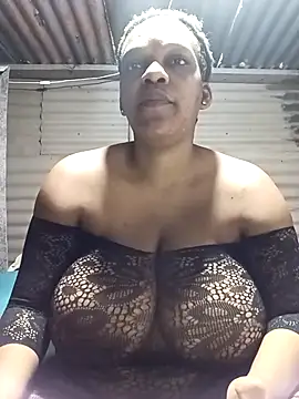 Snapshot of HappygalTheQueen chatting on 25, 10, 2025 HappygalTheQueen online show from 25, 10, 2025