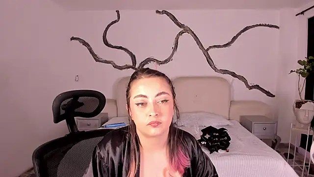 SarahCastro1  online show from 22, 9, 2025