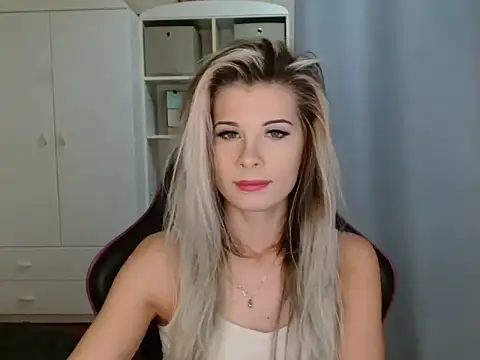 KristineGlow online show from 30, 11, 2025