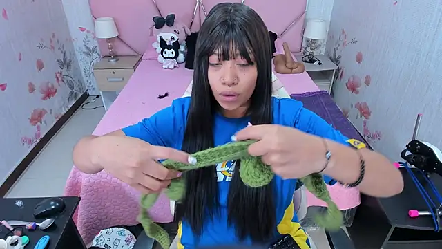 SafiroAgataaa online show from 14, 10, 2025