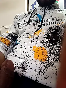 Snapshot of AglowShape chatting on 22, 11, 2025 AglowShape online show from 22, 11, 2025