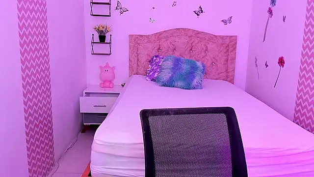 juliana reynolds online show from 19, 11, 2025