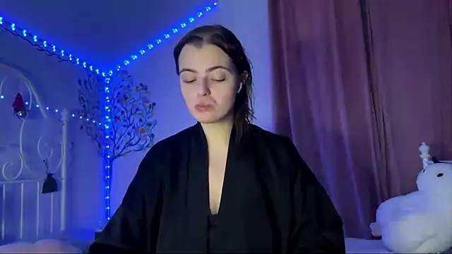 HoneyMist online show from 12, 10, 2025