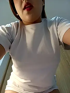 Snapshot of Tamara_valentine chatting on 23, 3, 2026 Tamara valentine online show from 23, 3, 2026