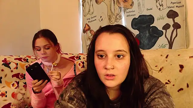 Shadow Slut online show from 9, 10, 2025