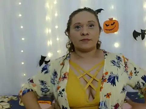 NoraParkeer online show from 14, 10, 2025