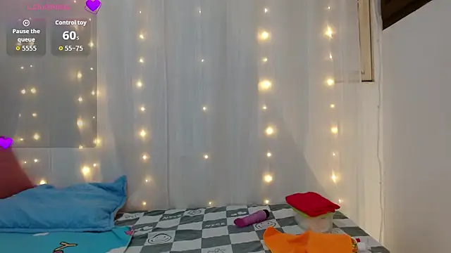 NoraParkeer online show from 7, 11, 2025