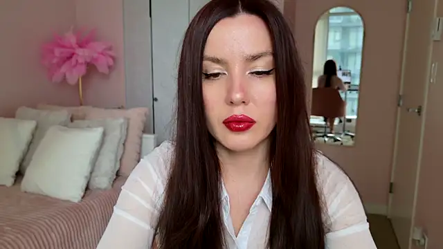 Snapshot of SirenSwitch chatting on 15, 11, 2025 SirenSwitch online show from 15, 11, 2025