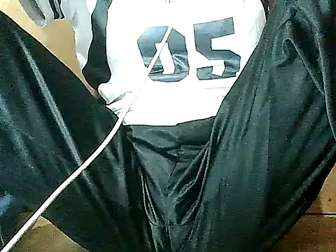 Snapshot of pinay-momm1682 chatting on 16, 12, 2025 pinay-momm1682 online show from 16, 12, 2025