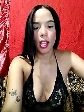 Snapshot of Vyxen__ chatting on 21, 10, 2025 Vyxen online show from 21, 10, 2025