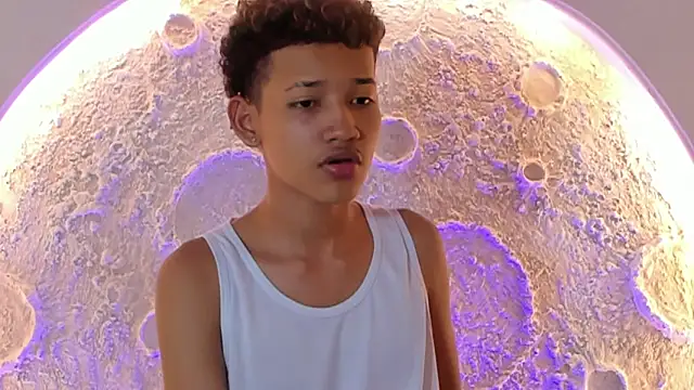 Snapshot of _Noah19 chatting on 10, 10, 2025 Noah19 online show from 10, 10, 2025