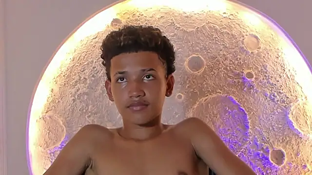 Snapshot of _Noah19 chatting on 15, 10, 2025 Noah19 online show from 15, 10, 2025