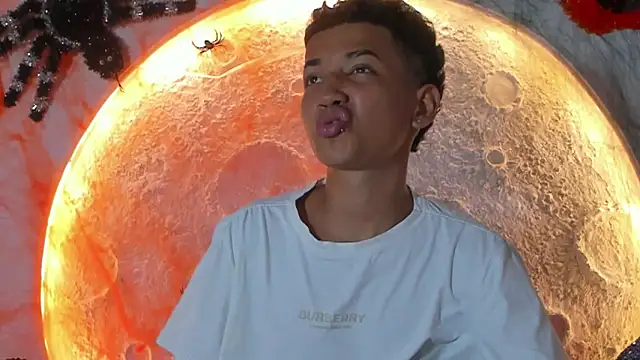 Snapshot of _Noah19 chatting on 21, 10, 2025 Noah19 online show from 21, 10, 2025