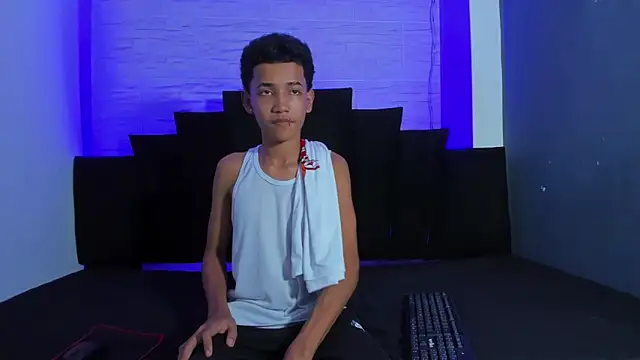 Snapshot of _Noah19 chatting on 18, 11, 2025 Noah19 online show from 18, 11, 2025