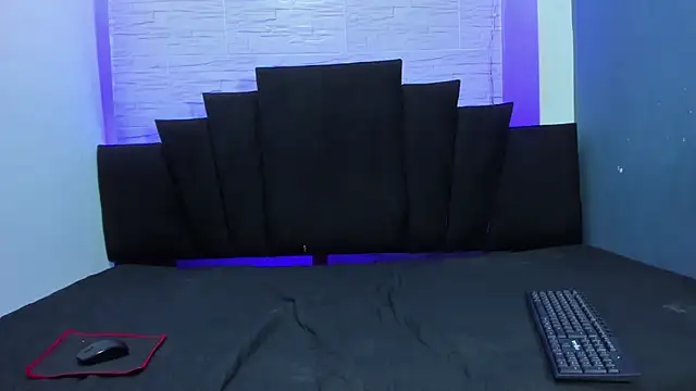 Snapshot of _Noah19 chatting on 24, 11, 2025 Noah19 online show from 24, 11, 2025