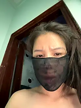 Snapshot of simsim-00 chatting on 9, 10, 2025 simsim-00 online show from 9, 10, 2025