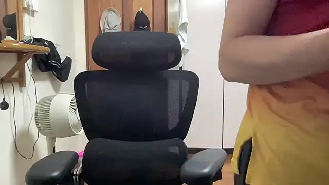 Snapshot of Passionatetwink2 chatting on 17, 10, 2025 Passionatetwink2 online show from 17, 10, 2025