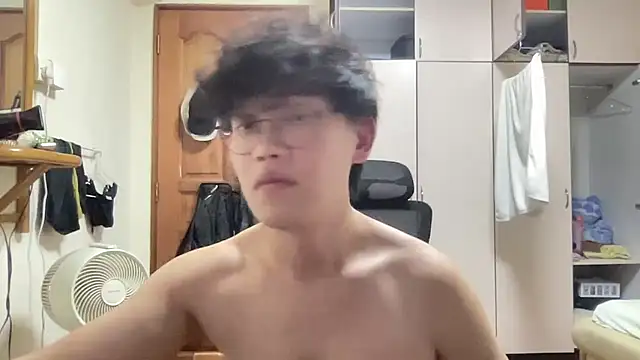 Snapshot of Passionatetwink2 chatting on 7, 11, 2025 Passionatetwink2 online show from 7, 11, 2025