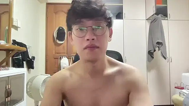 Passionatetwink2 online show from 15, 12, 2025