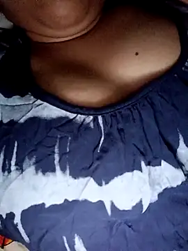 SpicyLaila007 online show from 7, 10, 2025