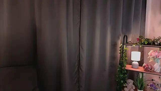 AnnieKim  online show from 10, 2, 2026