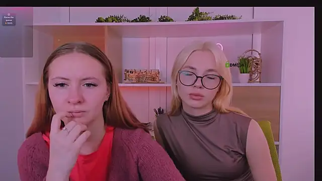 Snapshot of mila_glow1 chatting on 16, 10, 2025 mila glow1 online show from 16, 10, 2025