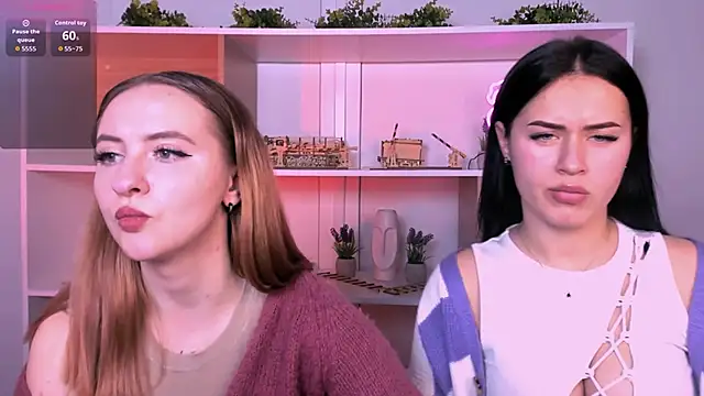 Snapshot of mila_glow1 chatting on 22, 10, 2025 mila glow1 online show from 22, 10, 2025