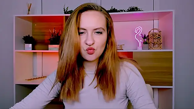 Snapshot of mila_glow1 chatting on 7, 11, 2025 mila glow1 online show from 7, 11, 2025