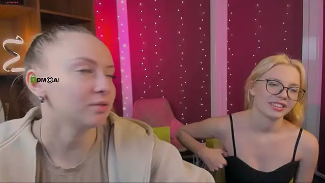 Snapshot of mila_glow1 chatting on 10, 11, 2025 mila glow1 online show from 10, 11, 2025