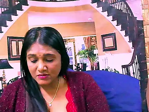 IndianSexyLady4u online show from 3, 10, 2025