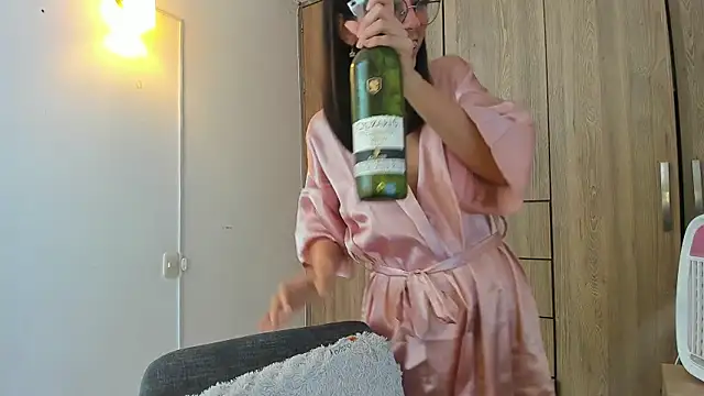 Snapshot of horny_adiction chatting on 5, 3, 2026 horny adiction online show from 5, 3, 2026