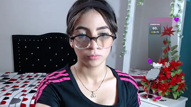 Snapshot of Coraline_Playful chatting on 19, 9, 2025 Coraline Playful online show from 19, 9, 2025