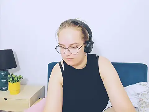 AliceCrazy69 online show from 11, 10, 2025