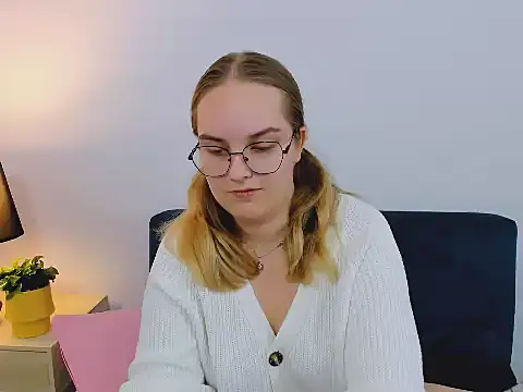 AliceCrazy69 online show from 7, 11, 2025