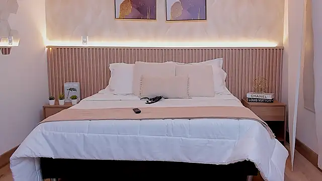 Snapshot of ZafiraRusso chatting on 13, 9, 2025 ZafiraRusso online show from 13, 9, 2025