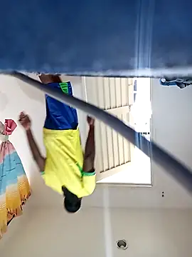 Snapshot of MackMacKenzie chatting on 11, 9, 2025 MackMacKenzie online show from 11, 9, 2025