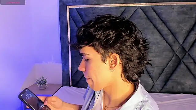 Snapshot of JoeCollins_ chatting on 21, 10, 2025 JoeCollins  online show from 21, 10, 2025