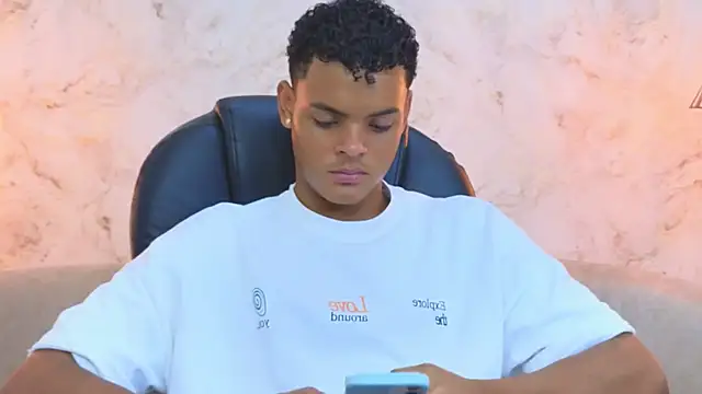 Valentino Thompson online show from 9, 10, 2025