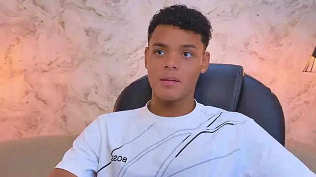 Valentino Thompson online show from 10, 10, 2025