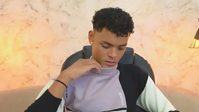 Valentino Thompson online show from 24, 10, 2025